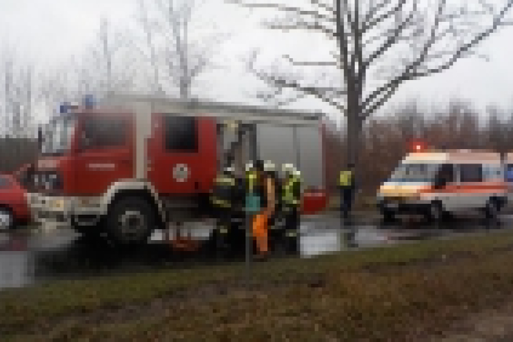 Baleset Iván és Pusztacsalád között 