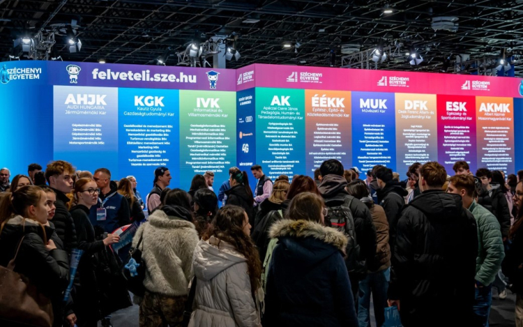 Új szakok: szakedzőket és AI-informatikusokat képez már az egyetem