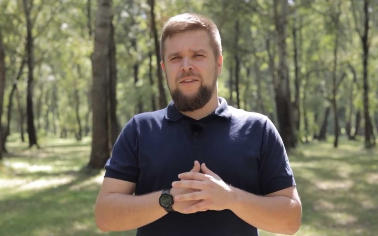 Pintér Bencét támogatja a Momentum Győrben