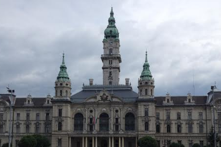 Ülést tart a megyei képviselőtestület