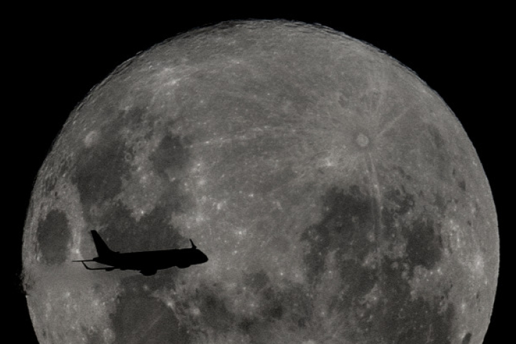 Több milliárd dolláros kincset fedezhet fel India a Holdon