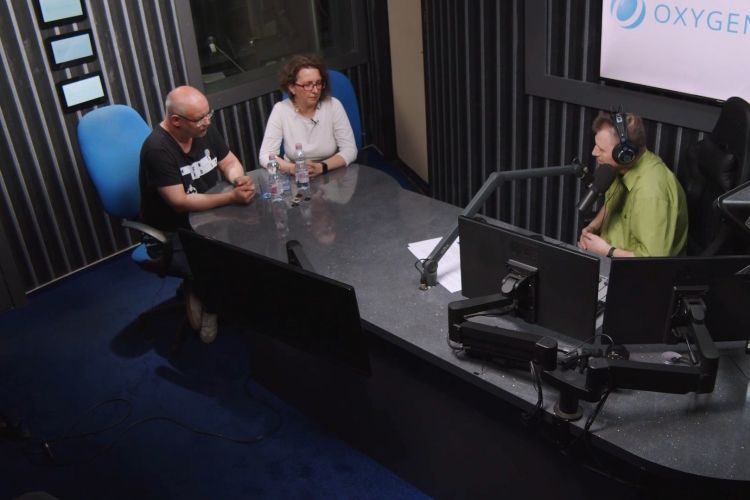 A Magyar Kétfarkú Kutya Párt is a szavazásra buzdít