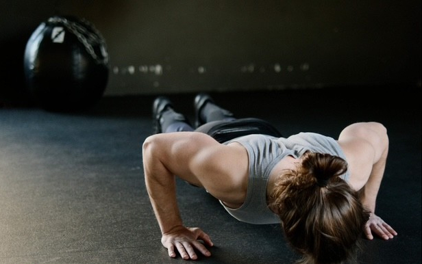 Túlzások-fogadalmak-tudatosság