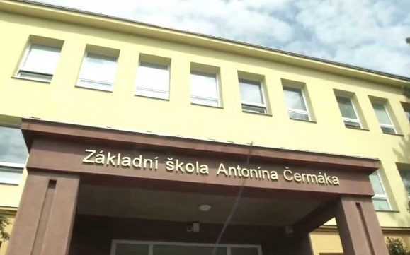 Koronavírus: Karanténba helyeztek két általános iskolai osztályt Prágában