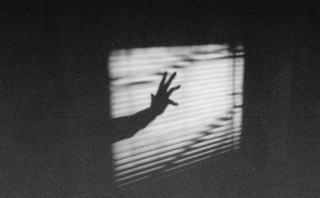 Felakasztotta magát a hűtőre a 6 éves kisfiú