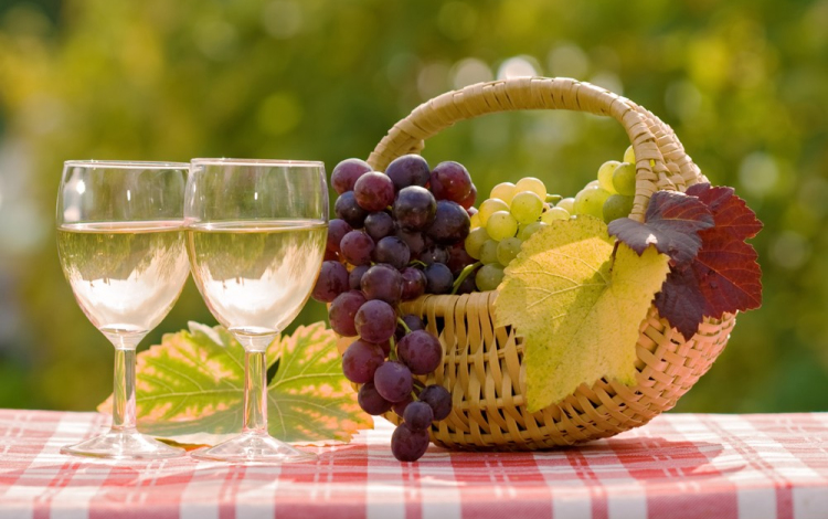 Nemsokára itt az ősz, így a Golden Ball Club is szeptemberi ajánlatokkal várja vendégeit