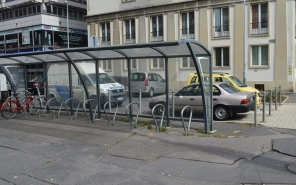 Czuczor úti kerékpártárolóból lopott