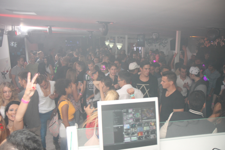 Club Mundo - Dj Tarkan 2015.08.22. (Szombat) (Fotók: Mundo)