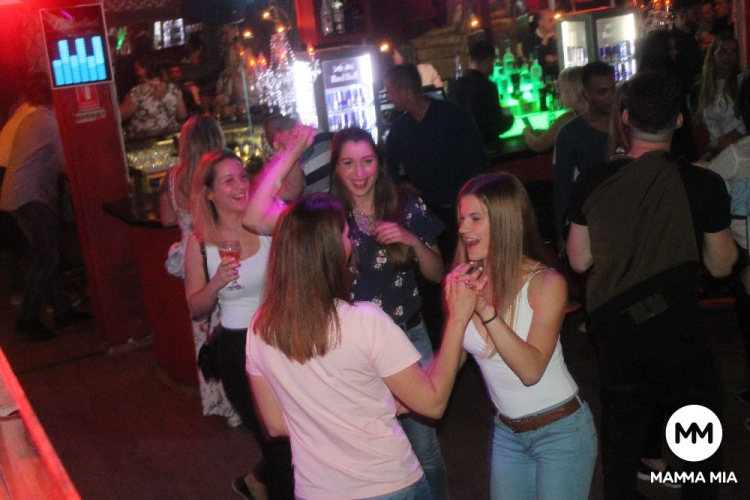 2018.05.25.Mamma Mia Retro Péntek Dj:Hubik Fotók:árpika