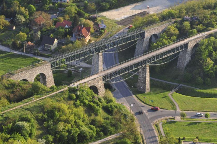 Ellepték Biatorbágyot a hírességek