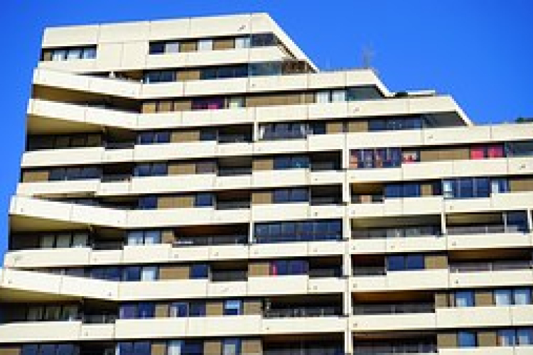 Ereszt az albérletlufi