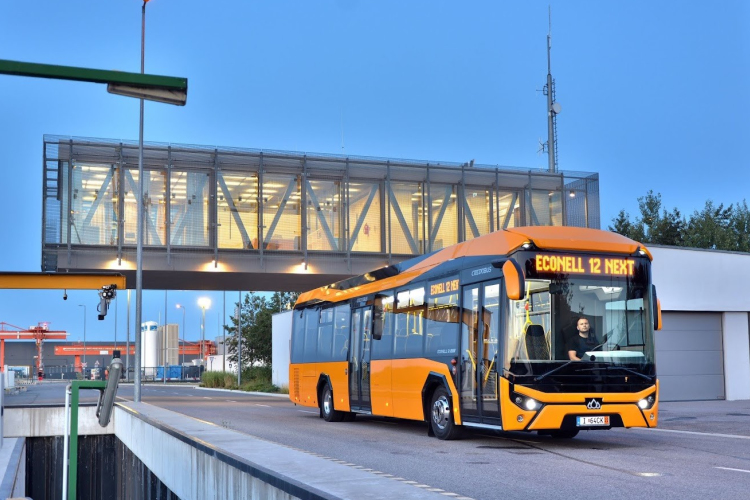 Itt a Kravtex-Kühne Csoport legújabb busza