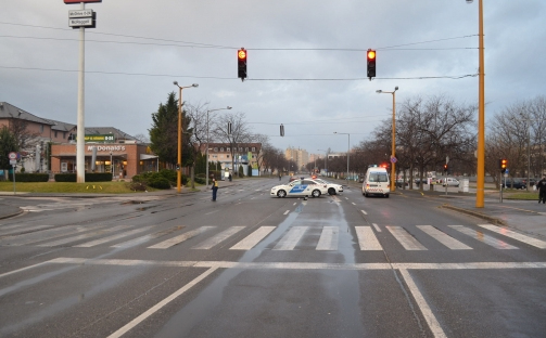 Két gyalogost gázoltak el Győrben a Plazánál - Fotók