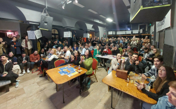 Mutatjuk az új képviselőinket a Parlamentben