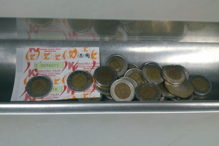 Neked is adott már vissza nagyon sok aprót a jegyautomata? 