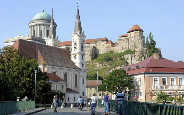 Polgármestert és képviselő-testületet választanak vasárnap Barbacson