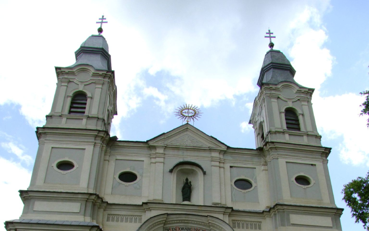 Látássérülteknek készült térplasztika Csíksomlyóról