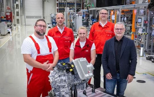 Legördült az Audi Hungaria gyártósorról az 500 000. elektromotor