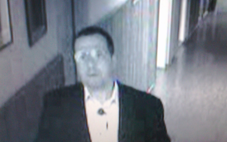 Pénzt lopott egy győri irodából