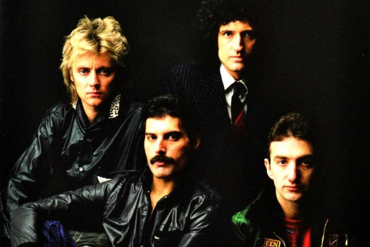 A Queen Greatest Hits albuma minden idők legsikeresebb lemeze Nagy-Britanniában 