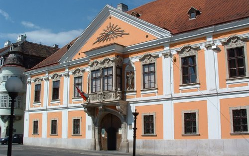 Két évre bezár a győri Apátúr-ház, költöznek a helytörténeti kiállítások