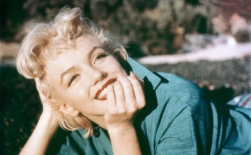 Most már biztos: plasztikázták Marilyn Monroe arcát
