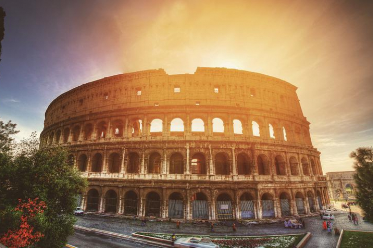 Egyre kevesebb korlátozás vonatkozik a turistákra Olaszországban