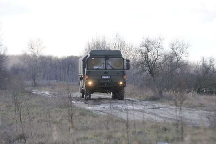 A közép-európai régió védelmi járműipari gyártóközpontjává válik a RÁBA