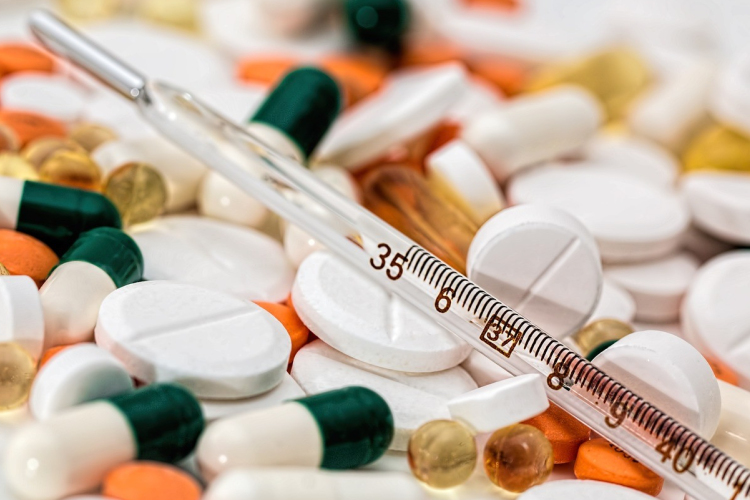 Fájdalomcsillapítókat vehetünk tavasztól bizonyos benzinkutakon