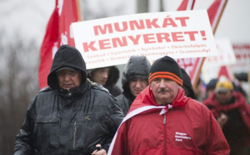 Megérkeztek a Parlamenthez az 
