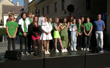 Zenevarázs a Baross úton