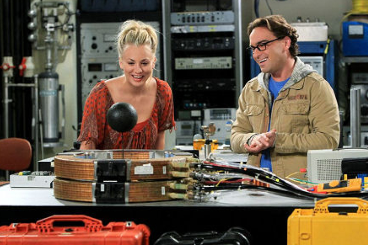 Így szedd fel a dögös szőkét a szomszédból!