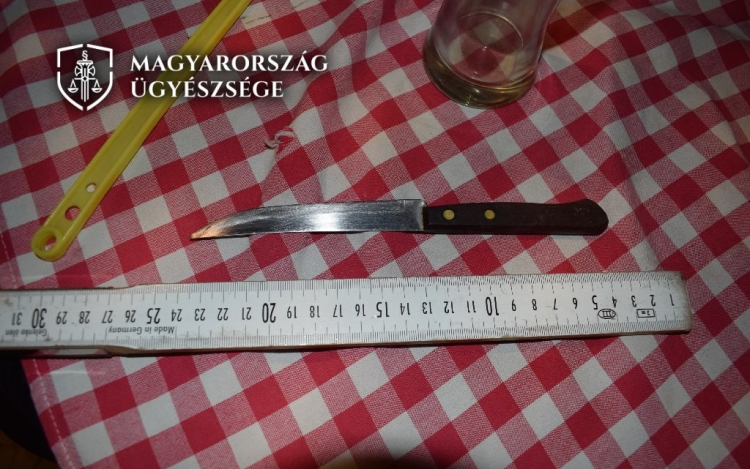 Rétes recept miatt késelte meg ismerősét