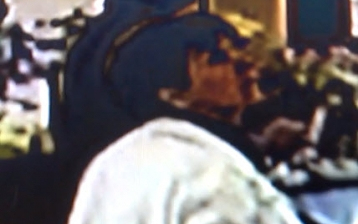 Keresik - Győri gyógyszertárban lopott táskát