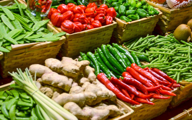 FIGYELEM! Rovarirtókkal szennyezett zöldségeket és gyümölcsöket kaphatunk!