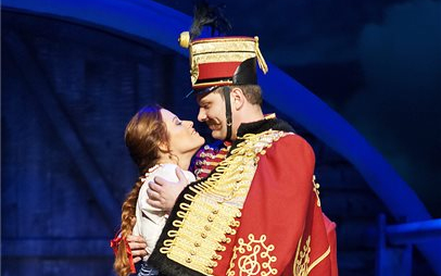 A Háry János című daljáték bemutatója Győrben