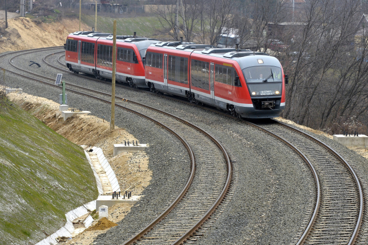 Uniós pénzből építik tovább a Budapest-Esztergom vasútvonalat