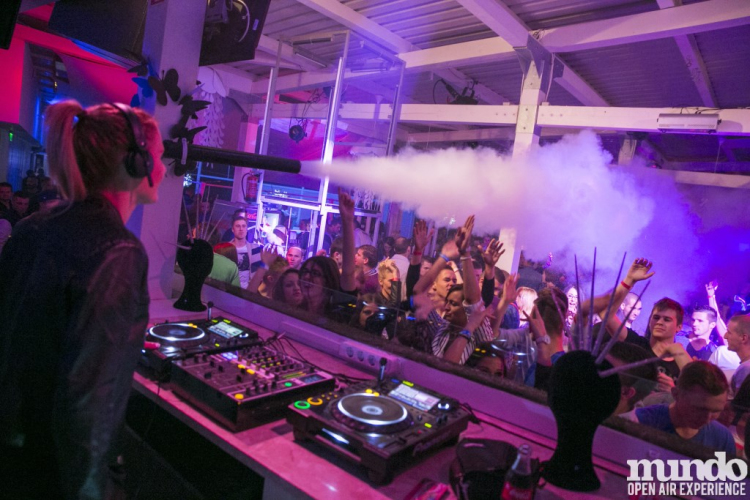 Mundo - Andro & Julia Carpenter 2014.05.31. (szombat)