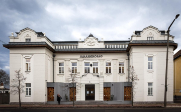 Hivatalosan is átadták a Csornai Járásbíróság felújított épületét