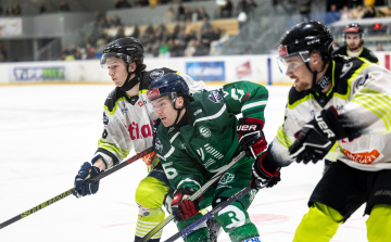 Záporoztak a gólok – győzelemmel kezdett a győri jégkorongcsapat