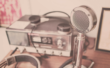 Száz éves a rádió