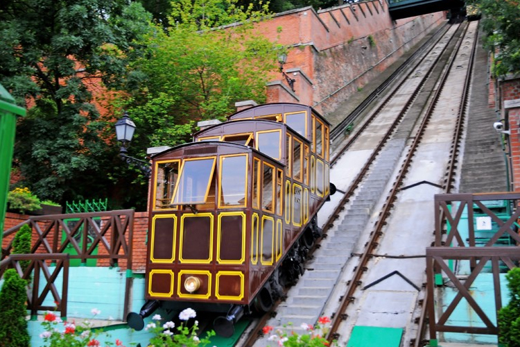 150 éves a Budavári Sikló - Emléktáblát avattak Budapesten