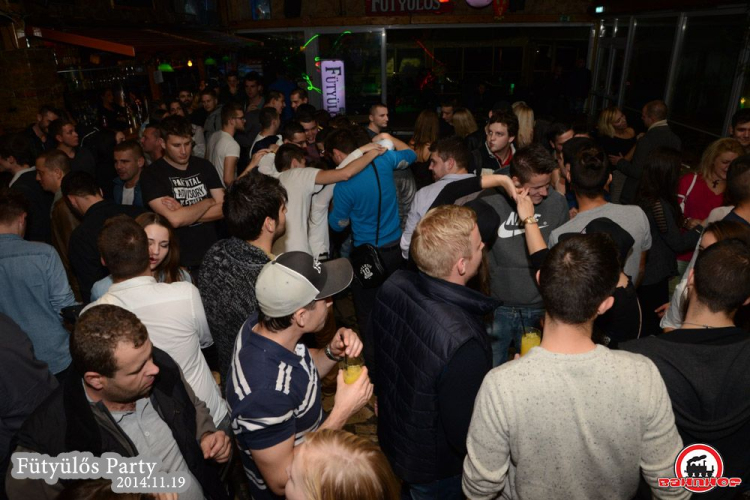 2014.11.19.Szerda - Fütyülős Party