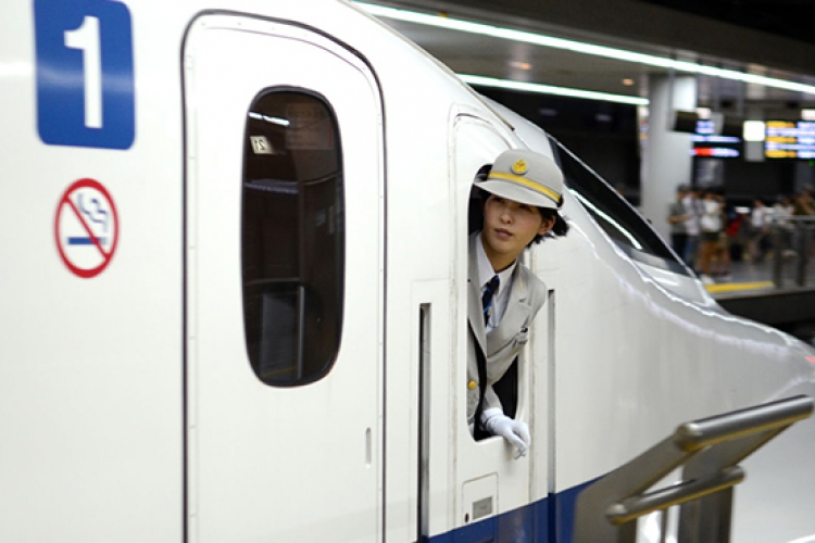 25 másodpercet csúszott a japán vasúttársaság, most nagy bocsánatokat kér