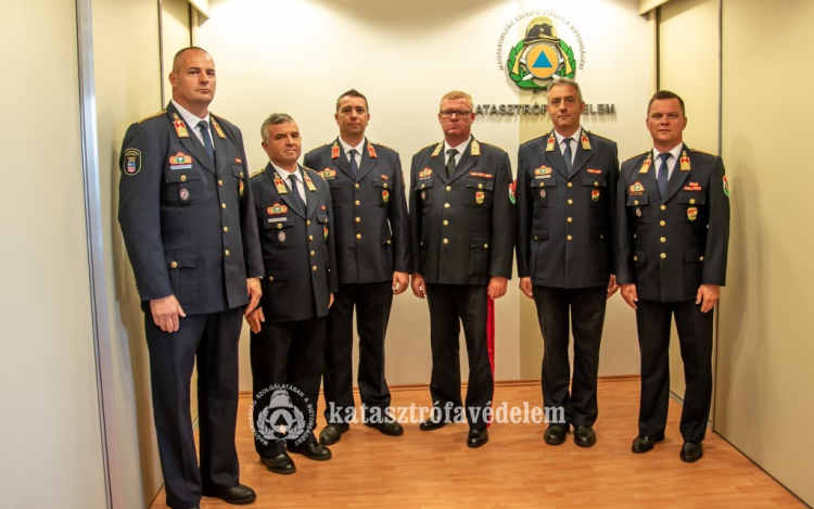 Száj- és körömfájás: díjazta őket a belügyminiszter