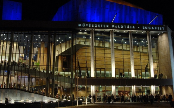 Írj kritikát! - Pályázz értékes nyereményekért! 