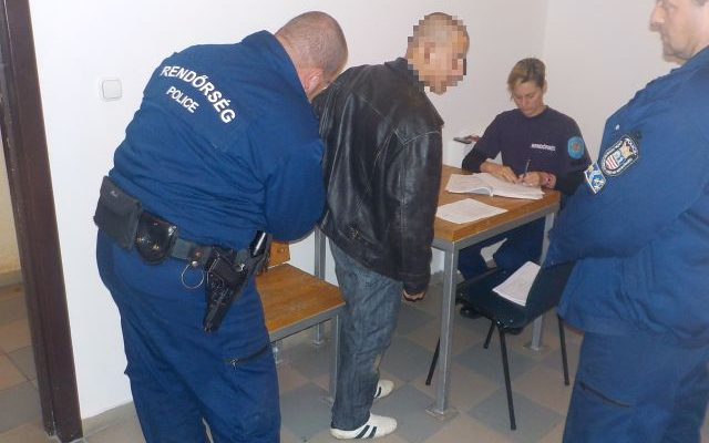 Egy cipőért verte arcon az idős bácsit a győrszentiváni suhanc