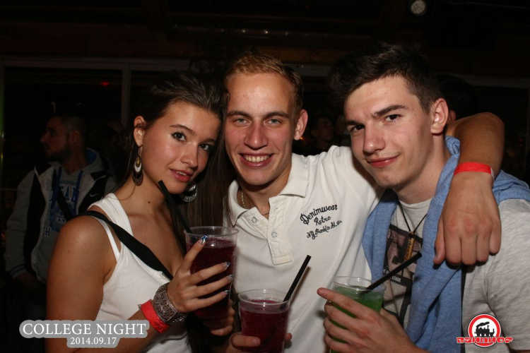 2014.09.17.Szerda - College Night Party