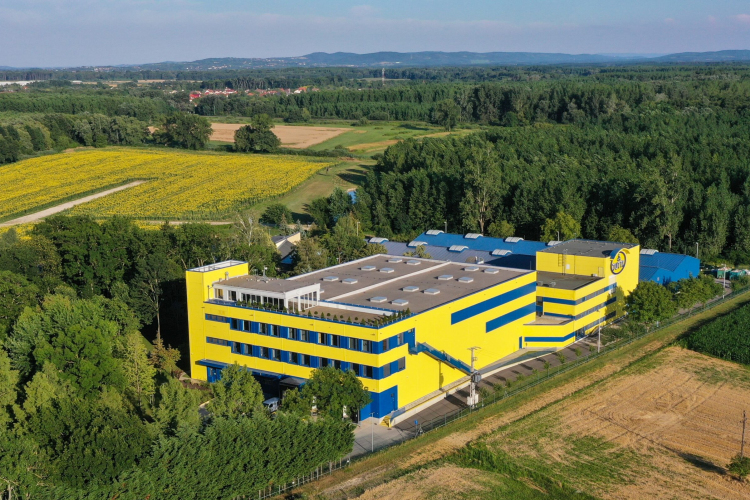 Negyven éves a TUTTI, volt kocsmából a modern üzemig