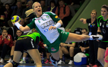 Gyermeket vár Katrine Lunde